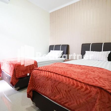 Fazza Syariah Mitra Reddoorz Hotell Jakarta Eksteriør bilde