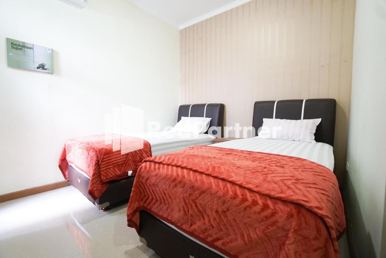 Fazza Syariah Mitra Reddoorz Hotell Jakarta Eksteriør bilde